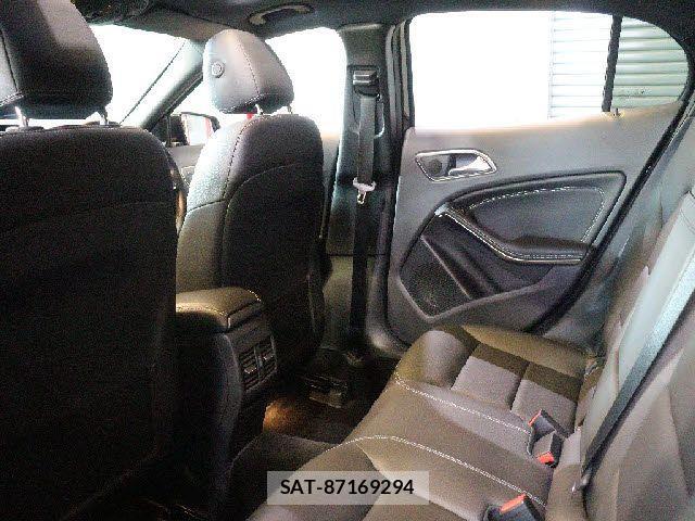 Mercedes Benz GLA-CLASS 2017-08 3675867-29