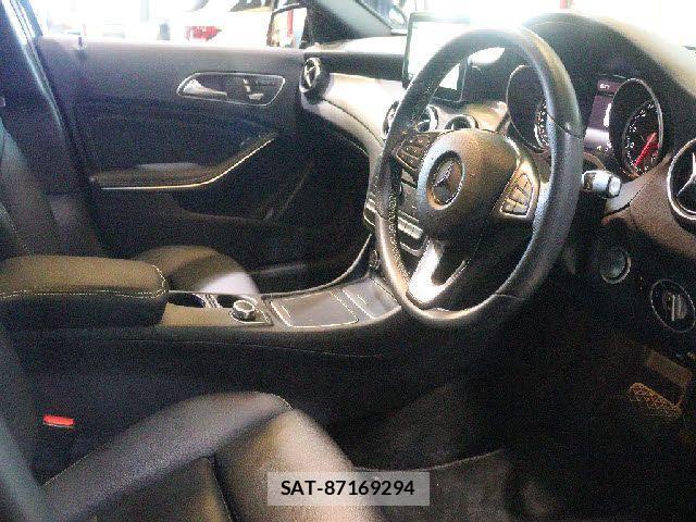 Mercedes Benz GLA-CLASS 2017-08 3675867-6