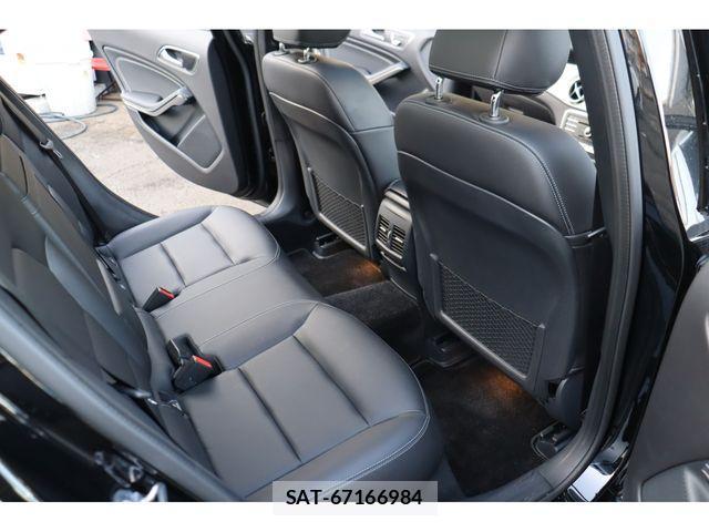 Mercedes Benz GLA-CLASS 2019-99 3675865-3