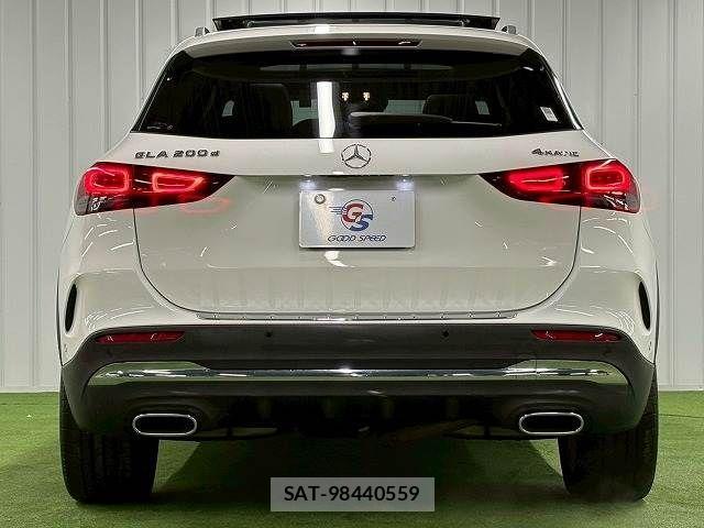 Mercedes Benz GLA-CLASS 2020-07 3907555-13