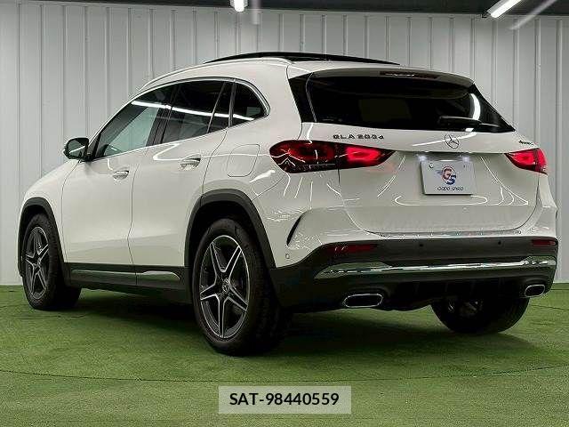 Mercedes Benz GLA-CLASS 2020-07 3907555-16