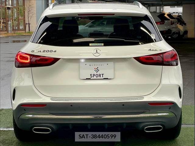 Mercedes Benz GLA-CLASS 2020-06 4140023-13