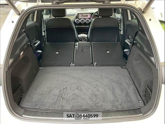 Mercedes Benz GLA-CLASS 2020-06 4140023-17