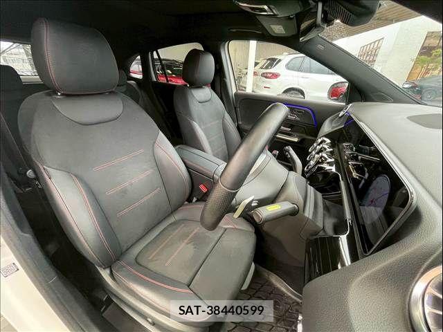 Mercedes Benz GLA-CLASS 2020-06 4140023-5