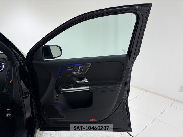 Mercedes Benz GLA-CLASS 2025-12 4241979-7