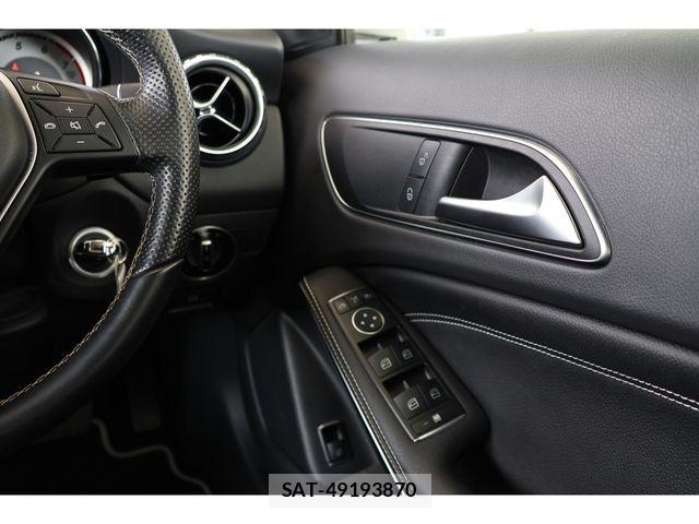Mercedes Benz GLA-CLASS 2015-09 4326916-19
