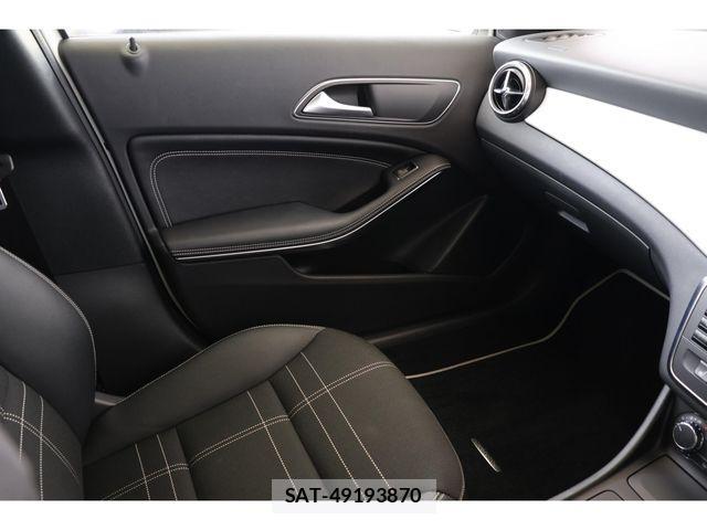 Mercedes Benz GLA-CLASS 2015-09 4326916-21