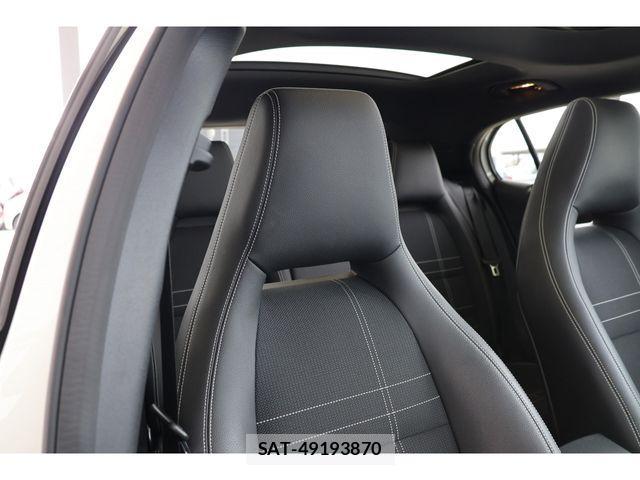 Mercedes Benz GLA-CLASS 2015-09 4326916-22