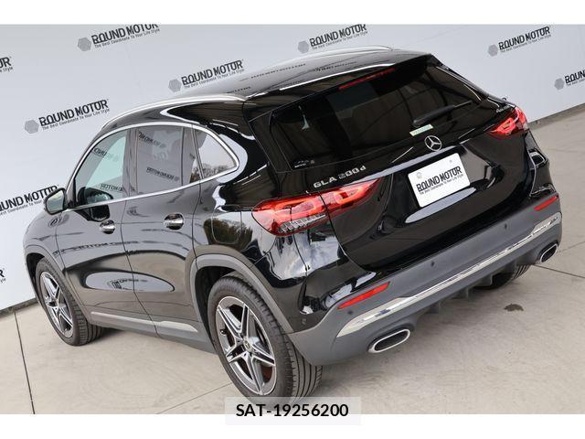 Mercedes Benz GLA-CLASS 2023-03 4326902-10