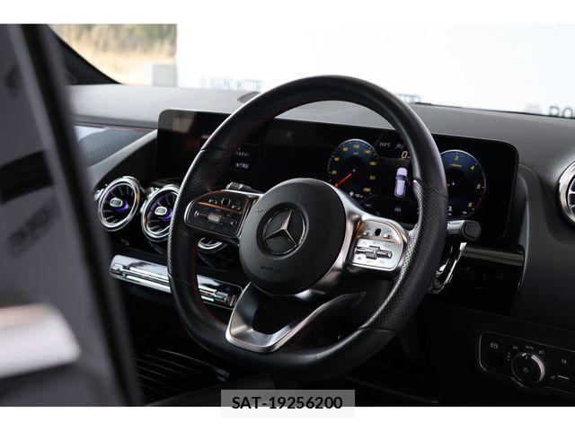 Mercedes Benz GLA-CLASS 2023-03 4326902-12