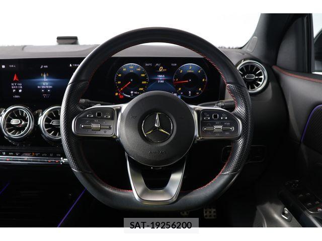 Mercedes Benz GLA-CLASS 2023-03 4326902-14