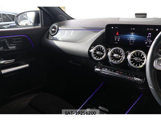 Mercedes Benz GLA-CLASS 2023-03 4326902-15