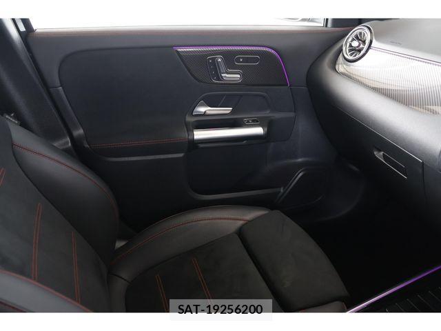 Mercedes Benz GLA-CLASS 2023-03 4326902-25