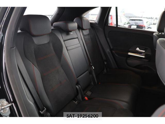 Mercedes Benz GLA-CLASS 2023-03 4326902-26
