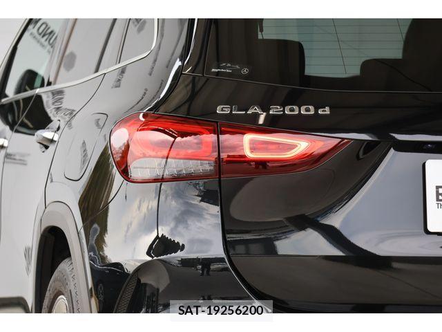 Mercedes Benz GLA-CLASS 2023-03 4326902-7