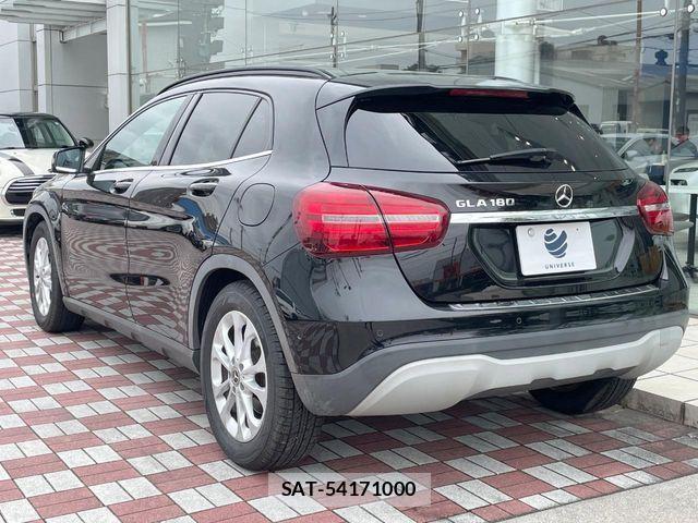 Mercedes Benz GLA-CLASS 2017-09 4371740-19
