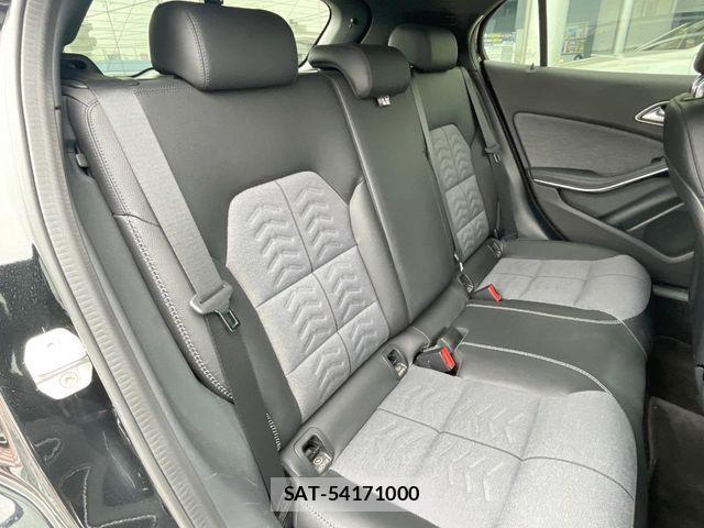 Mercedes Benz GLA-CLASS 2017-09 4371740-8
