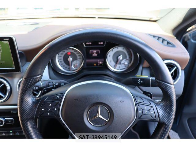 Mercedes Benz GLA-CLASS 2015-01 4422145-13