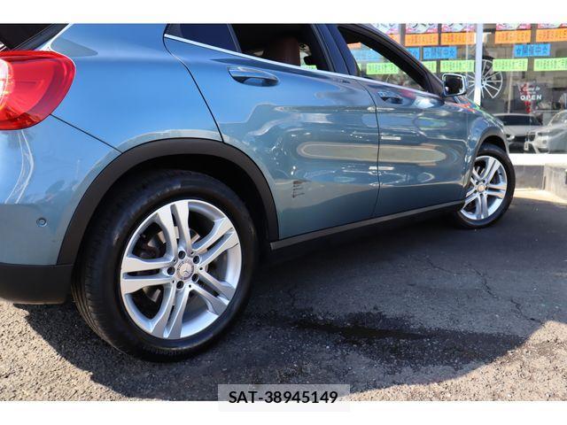 Mercedes Benz GLA-CLASS 2015-01 4422145-23
