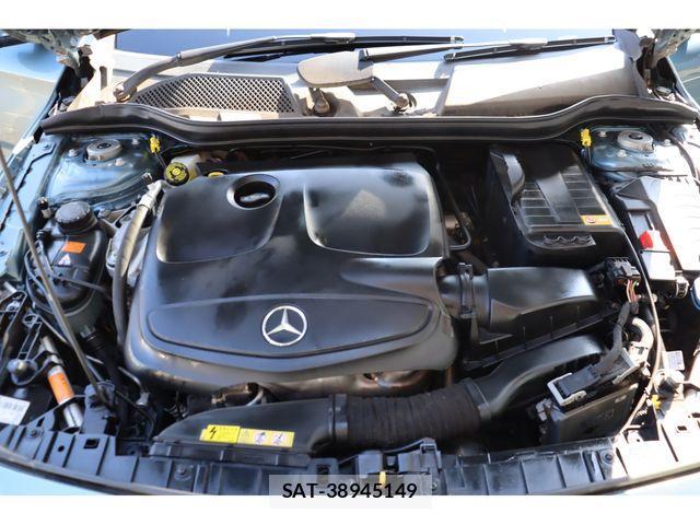Mercedes Benz GLA-CLASS 2015-01 4422145-24