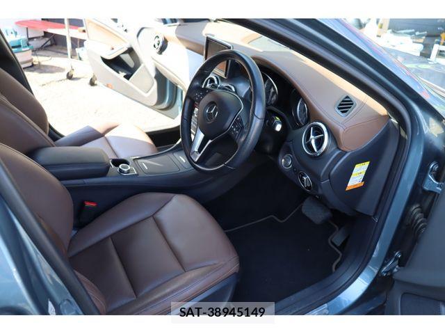 Mercedes Benz GLA-CLASS 2015-01 4422145-2