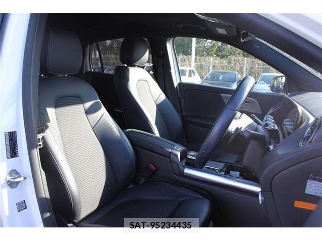 Mercedes Benz GLA-CLASS 2021-06 4422138-12