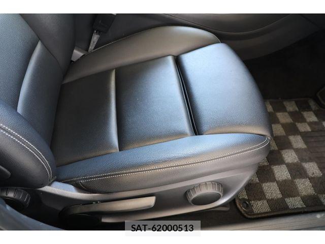 Mercedes Benz GLA-CLASS 2019-06 5871863-24