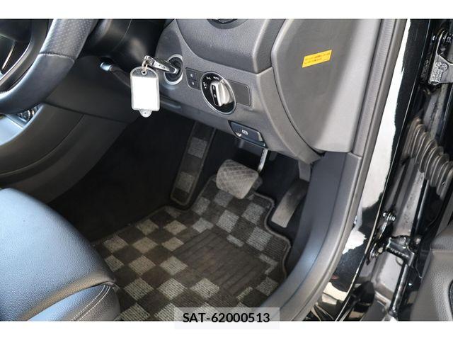 Mercedes Benz GLA-CLASS 2019-06 5871863-25