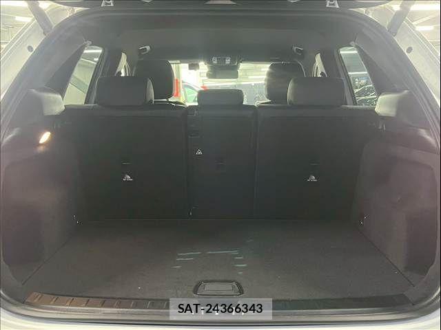 Mercedes Benz GLA-CLASS 2024-11 5871859-17
