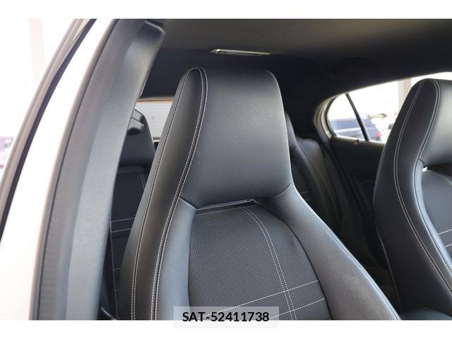 Mercedes Benz GLA-CLASS 2017-01 5871866-22