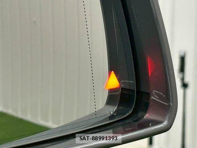 Mercedes Benz GLA-CLASS 2017-08 6216821-5