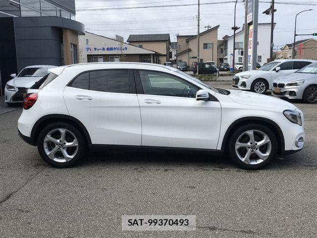 Mercedes Benz GLA-CLASS 2018-03 6245659-5