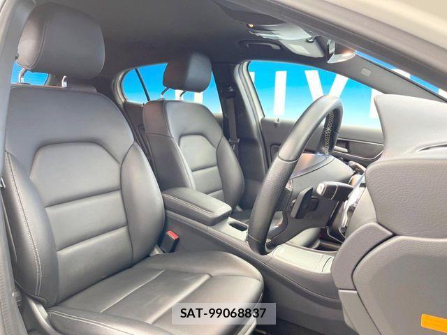 Mercedes Benz GLA-CLASS 2017-09 6305173-6