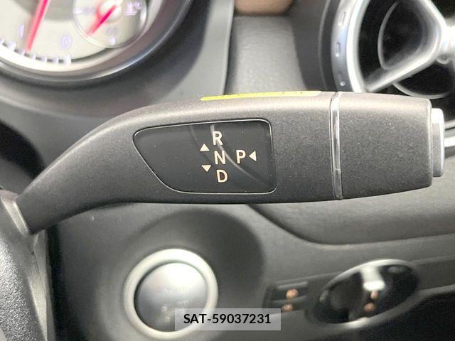 Mercedes Benz GLA-CLASS 2015-05 6613201-12