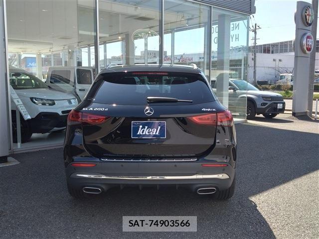Mercedes Benz GLA-CLASS 2021-02 6672461-5