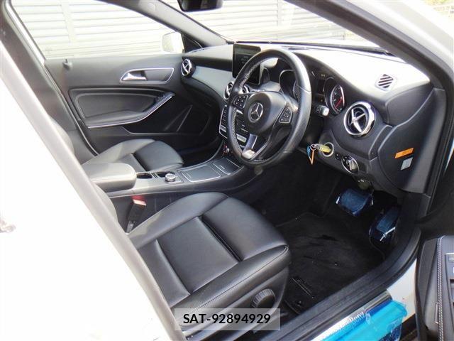 Mercedes Benz GLA-CLASS 2017-09 6676834-24