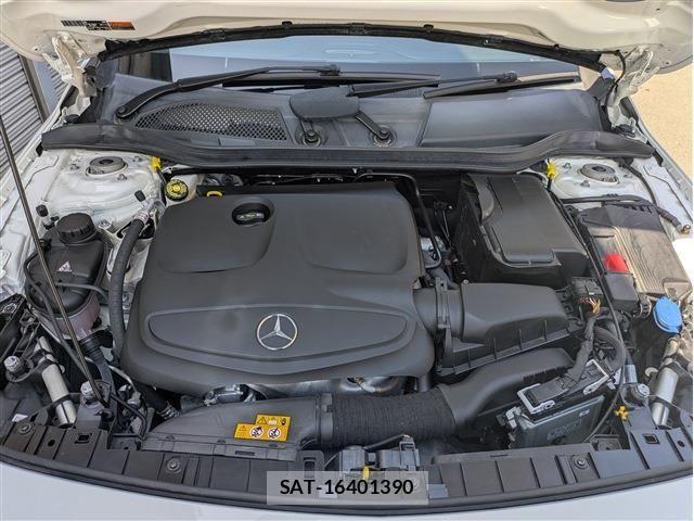 Mercedes Benz GLA-CLASS 2019-04 6676831-9