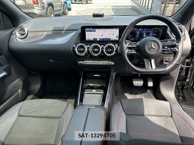 Mercedes Benz GLA-CLASS 2024-08 6676826-1