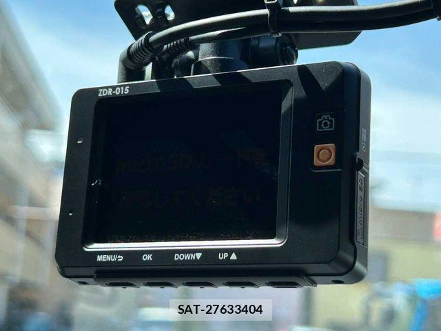 Mercedes Benz GLA-CLASS 2018-11 6716640-13