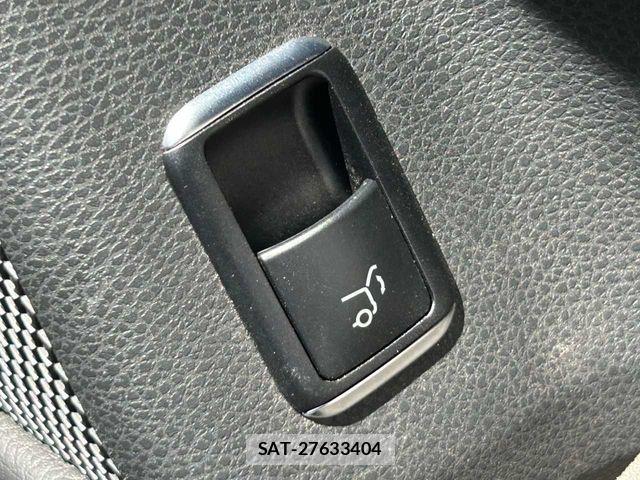 Mercedes Benz GLA-CLASS 2018-11 6716640-14