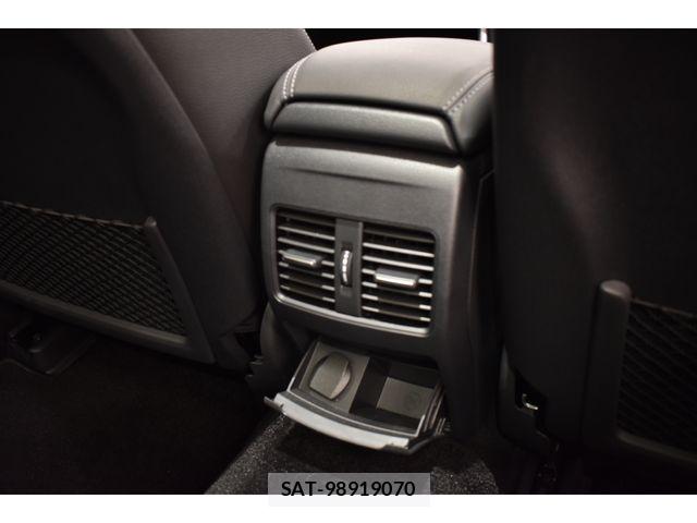 Mercedes Benz GLA-CLASS 2019-09 6716633-18