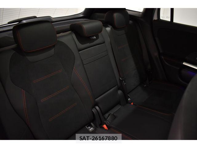 Mercedes Benz GLA-CLASS 2021-06 6716632-15