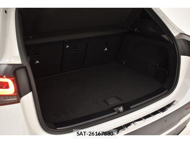 Mercedes Benz GLA-CLASS 2021-06 6716632-18