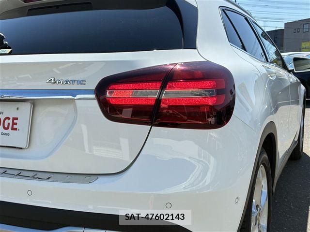 Mercedes Benz GLA-CLASS 2019-06 6752373-9