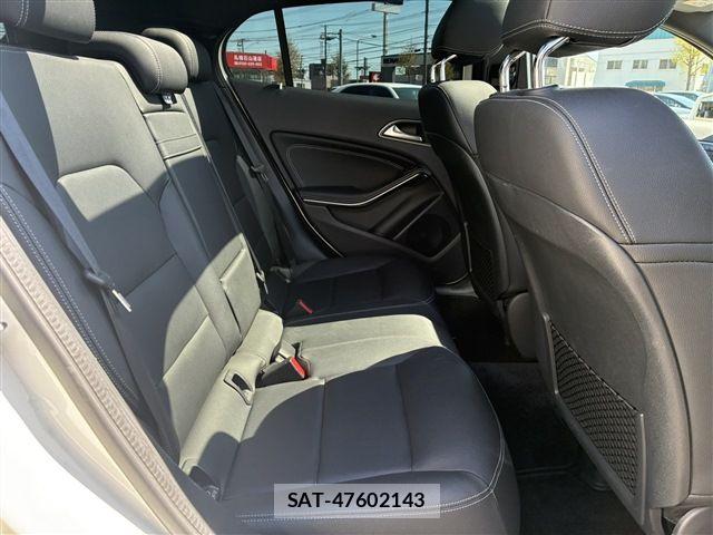 Mercedes Benz GLA-CLASS 2019-06 6752373-13