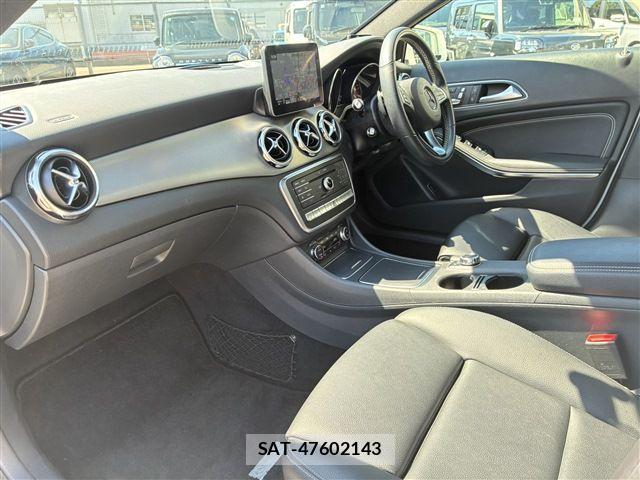 Mercedes Benz GLA-CLASS 2019-06 6752373-16