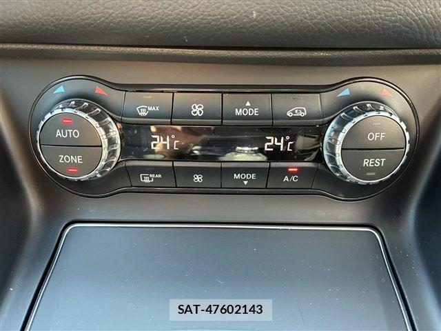 Mercedes Benz GLA-CLASS 2019-06 6752373-25