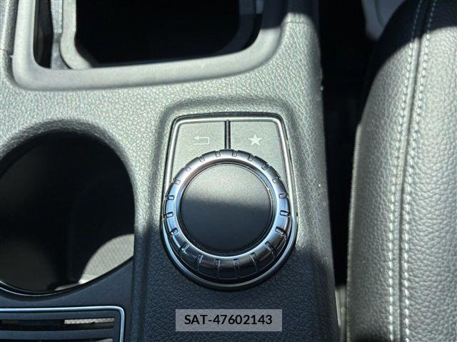 Mercedes Benz GLA-CLASS 2019-06 6752373-26