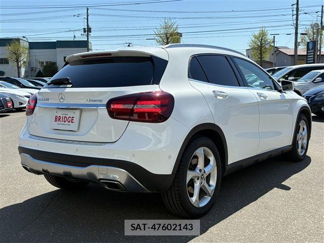 Mercedes Benz GLA-CLASS 2019-06 6752373-5
