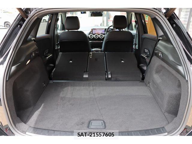 Mercedes Benz GLA-CLASS 2022-10 6752372-13